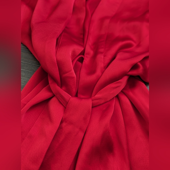 NWOT - Victoria's Secret Red satin robe M/L - Picture 5 of 10